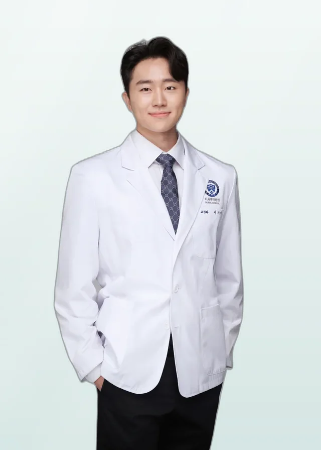 이지민 대표원장 – 연세꿈꾸는치과 강동둔촌점 치과교정과 전문의
